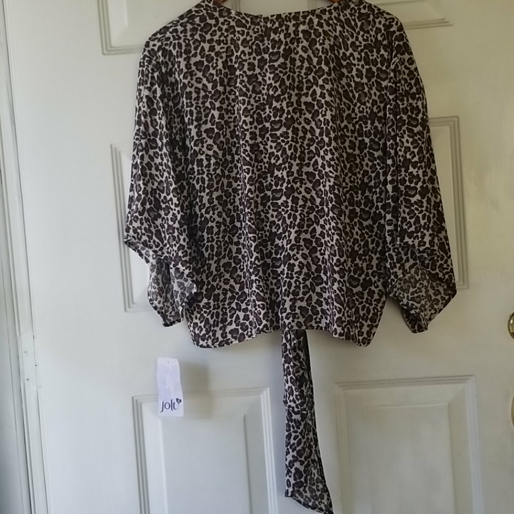 Clothes - Picture 2 of 4